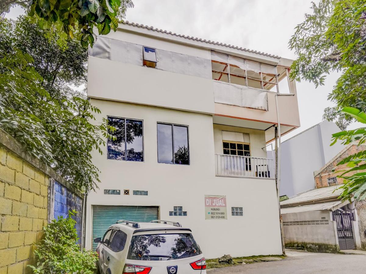 Spot On 91186 Losmen Yanti Hotell Bandung Eksteriør bilde