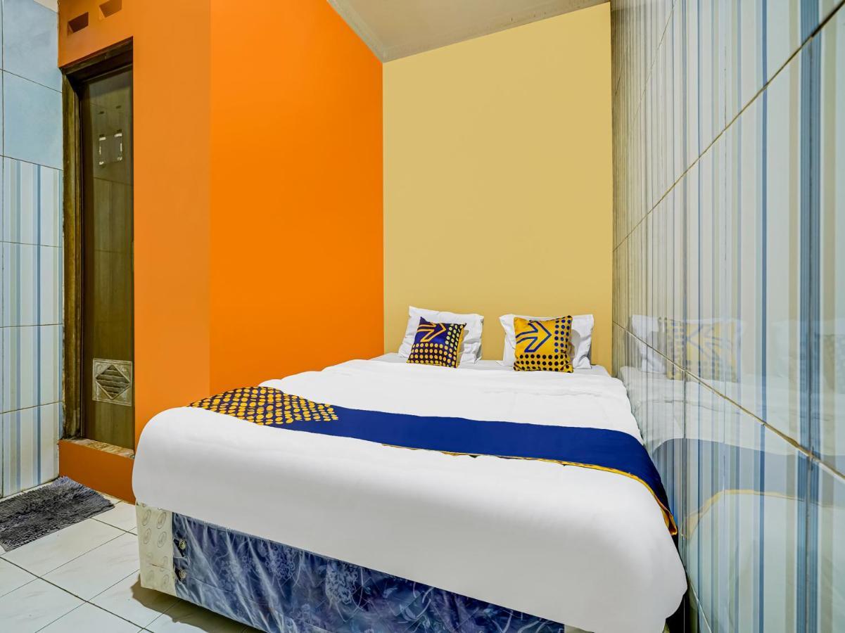 Spot On 91186 Losmen Yanti Hotell Bandung Eksteriør bilde