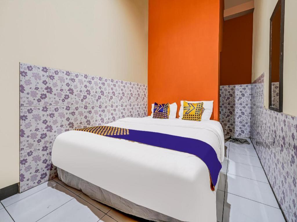 Spot On 91186 Losmen Yanti Hotell Bandung Eksteriør bilde